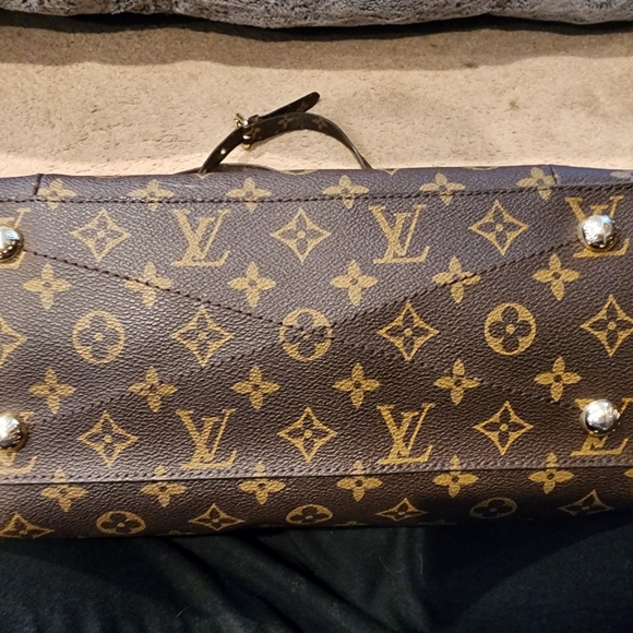 Louis Vuitton Monogram METIS HOBO bag - Picture 7 of 11